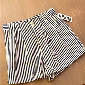 NWT ⭐️ Urban Outfitters shorts